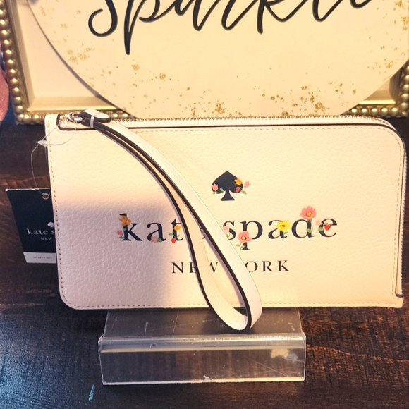 KATE SPADE LARGE FLORAL LUCY WRISTLET NWT
